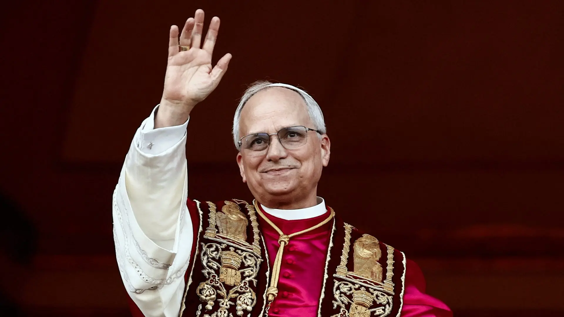 Leão XIV: Novos Santos e a Chama da Fé que Ilumina a Vida Cristã